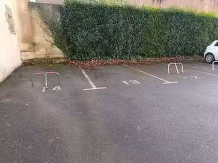 vente garage et parking à pontivy (56300) : à vendre / pontivy
