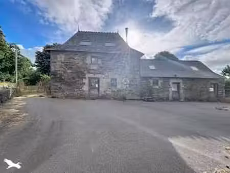 vente longère et corps de ferme à plévin (22340) : à vendre / 129m² plévin