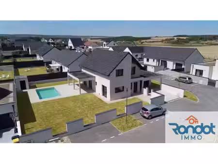 maison 166m2 / 5 pieces / 4 chambres / terrain 571m2