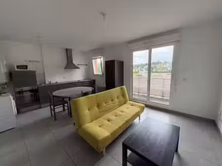 location appartement 2 pièces meublé à lisieux (14100) : à louer 2 pièces meublé / 40m² li