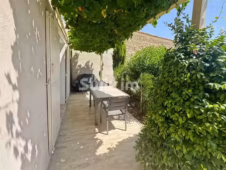 appartement t3 de 63 m2 - rdc - terrasse 23 m2