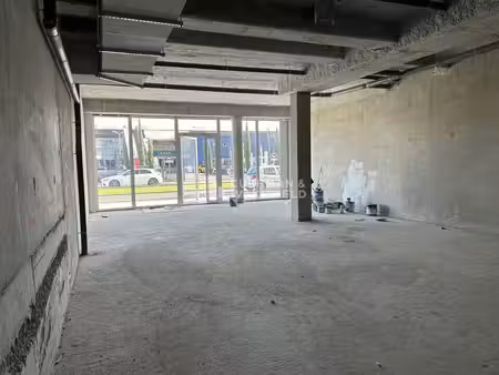 vente commerce le bouscat 33110 111m²