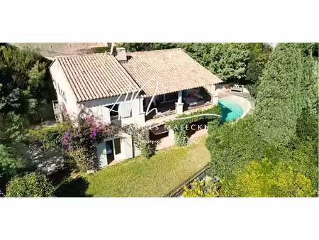 propriété avec piscine cavalaire-sur-mer (83)