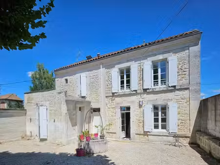 appartement 3 pièces 47 m² à louer saint-michel 16470 ? | era immobilier
