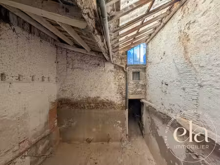 immeuble a rehabiliter - 221 m2 - centre historique de pouzauges