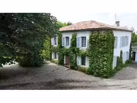maison bourgeoise à fauillet de 360m2
