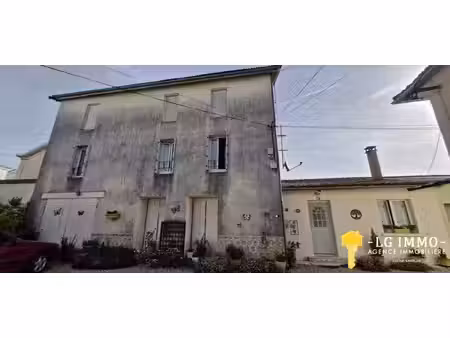 maison de bourg 118 m2  3 chambres  garage