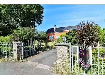villa à vendre avec garage et 4 chambres   philippeville (vbe57706)