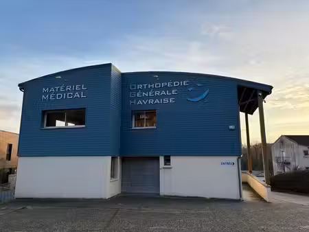 vente commerce montivilliers 76290 932m²