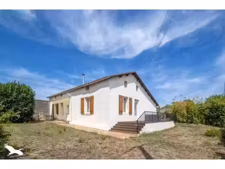 vente maison 4 pièces 119 m² la rochefoucauld-en-angoumois (16110)