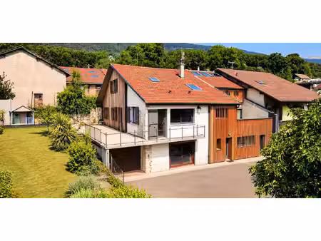 maison avec terrasse péron (01)