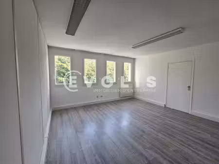location bureaux igny 91430 81m² à 216m²