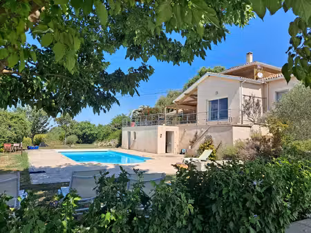magnifique villa d'architecte avec piscine et vue panoramique