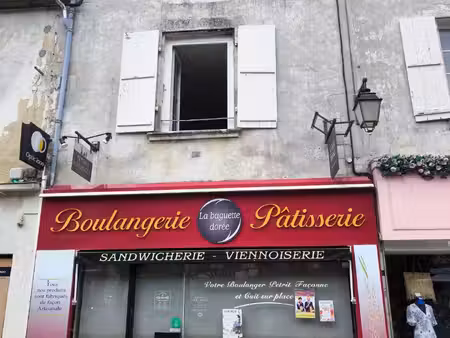vente commerce 5 pièces 155 m² saint-jean-d’angély (17400)