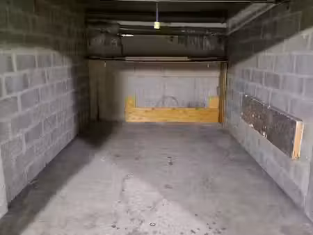location parking à la roche-sur-foron (74800)  110 €