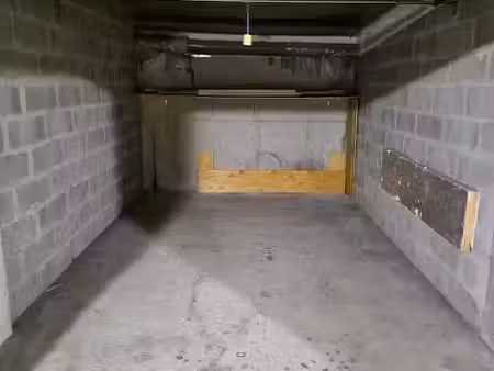 location parking à la roche-sur-foron (74800)  120 €