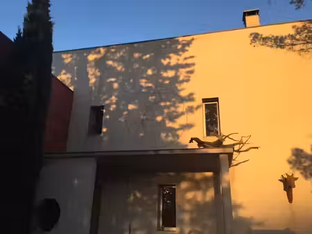 location meublée maison 4 pièces 157.72 m² à aix-en-provence (13090)  2 300 €