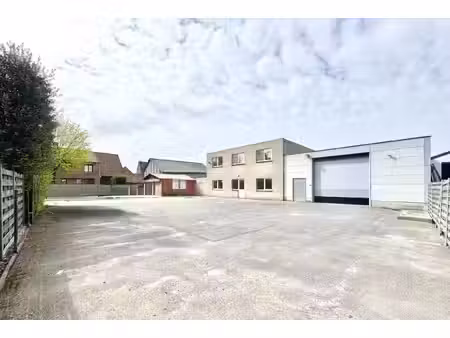 commercieel te koop in vichte