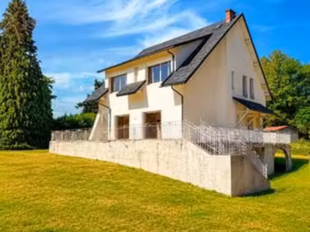maison de luxe de 7 pièces en vente à orcines  auvergne-rhône-alpes
