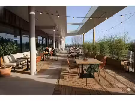 location local commercial 152m2 dax 40100 - 2590 € - surface privée
