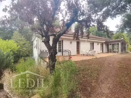maison 4 chambres avec jardin à 2km du centre d'eymet