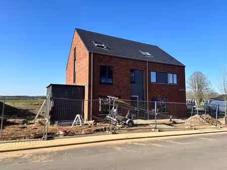 huis te koop in court-saint-etienne met 3 slaapkamers