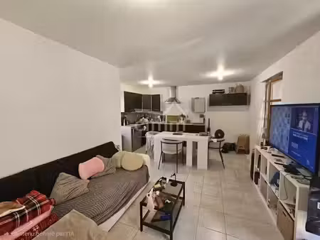 location meublée maison 3 pièces 51.64 m² à pertuis (84120)  950 €