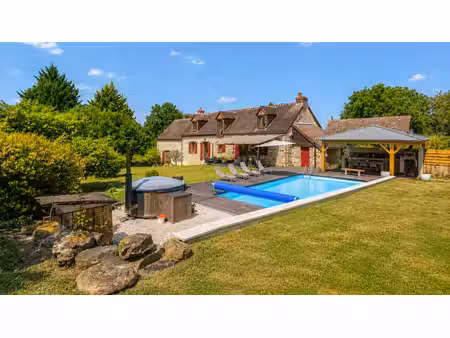 longère de charme avec piscine et grand jardin paisible  à