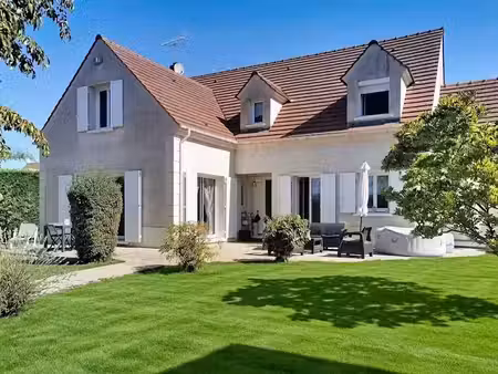 vente maison 6 pièces 202 m² à mandres-les-roses (94520)  574 000 €