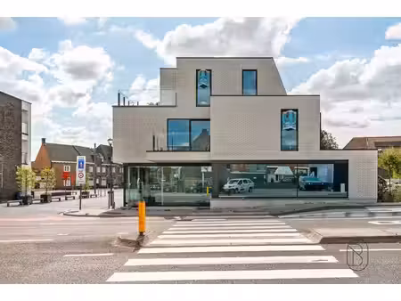 commercieel te koop in vichte