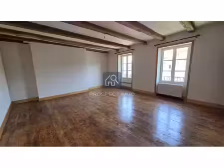 duplex rénové 95 m2 centre espalion