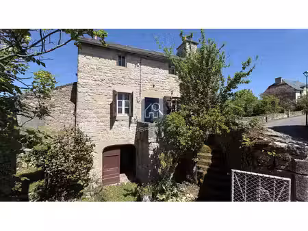 maison en pierre t3 avec terrain et cave
