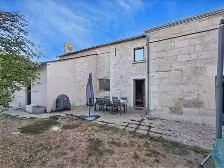 maison de caractère rénovée de 207 m² avec jardin  garage et panneaux solaires – neuillé