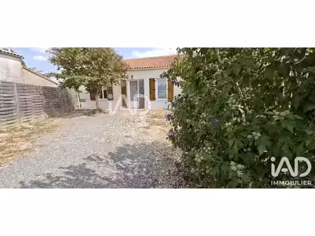 maison de village à petosse (85570)