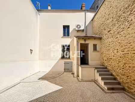 maison 5 pièces à louer à chaumes en brie