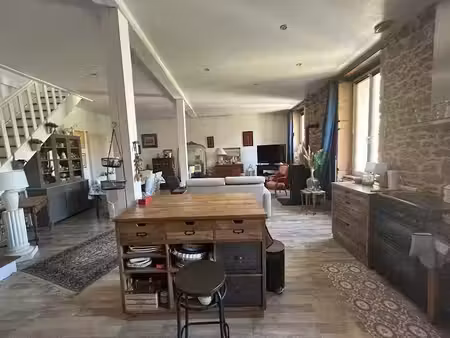 vente maison 7 pièces 212 m² à bourg-de-thizy (69240)  175 000 €