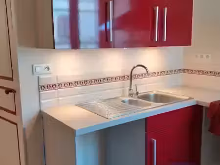 location appartement 4 pièces 105.5 m² à saintes (17100)  765 €