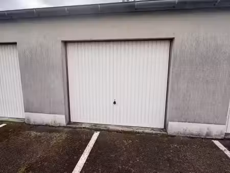 location commerce 18 m² à saint-jean-de-la-ruelle (45140)