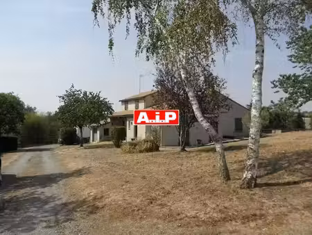 vente maison 5 pièces 169 m² à la meilleraie-tillay (85700)  303 680 €