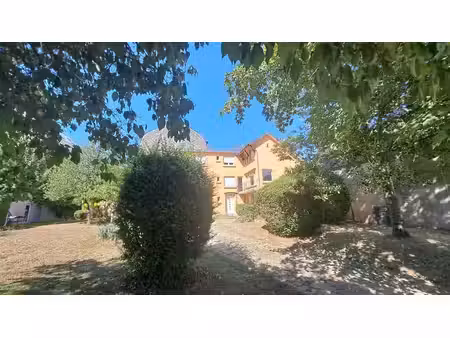vaste maison de caractère