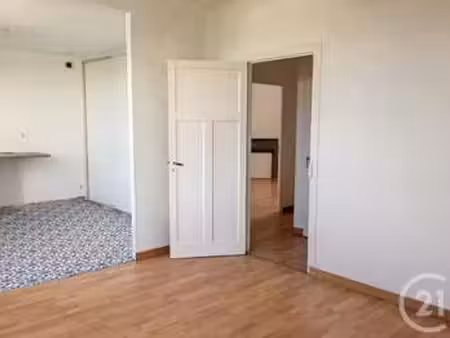 location appartement 3 pièces à dinan (22100) : à louer 3 pièces / 66m² dinan