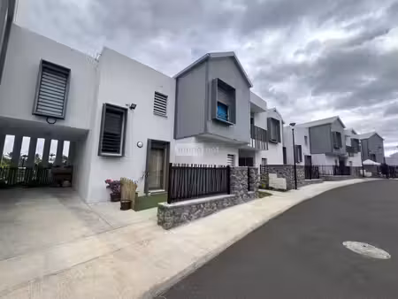 appartement de luxe à vendre à l'étang-salé