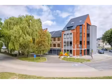agréable duplex trois chambres avec balcon