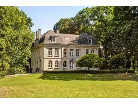 magnifique château avec écuries sur un domaine de 8 7 ha