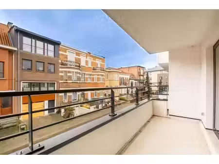 lumineux - appartement 1 chambre avec terrasse (prox. otan)