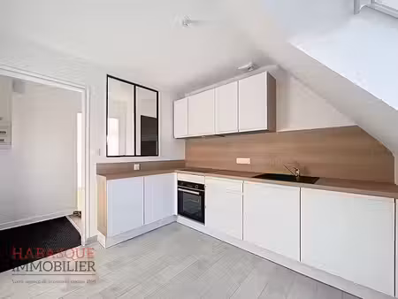location appartement 3 pièces 72 m² à lesneven (29260)  740 €