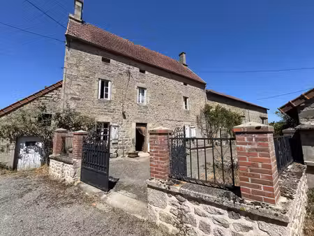 corps de ferme creusois avec 7 800 m² de terrain