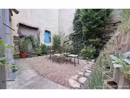 maison t5 de 105 m² – cour sans vis-à-vis  véranda  terrasse  garage et dépendance