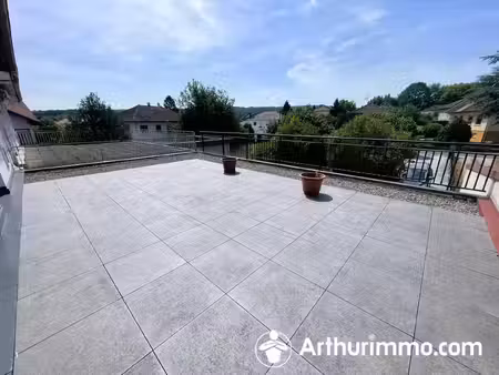 bon compromis entre maison et appartement  f3  95m²  terrasse et terrain privatif !