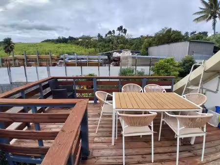 appartement t4 meublé à louer à la petite ile de la réunion